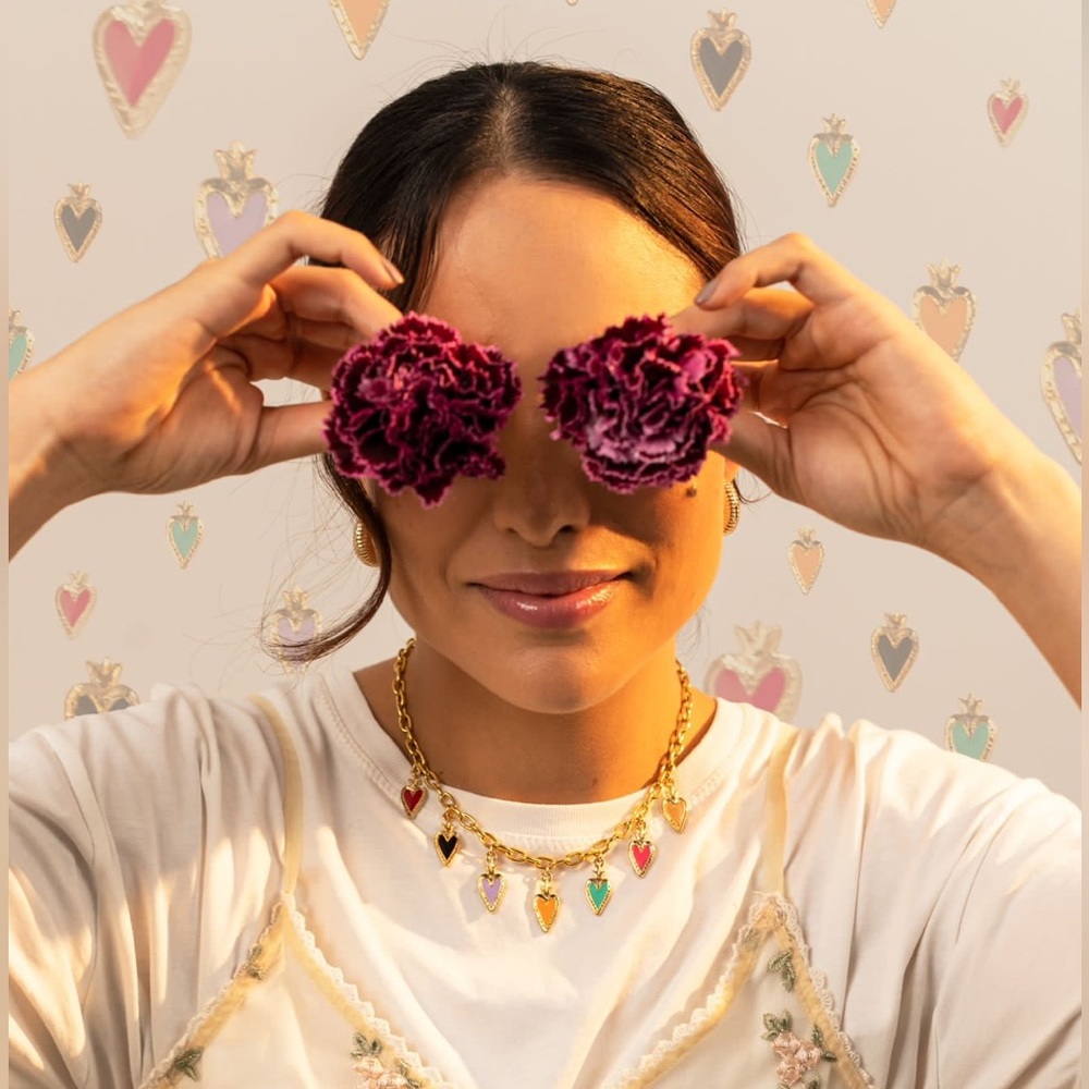 Gold heart choker necklace